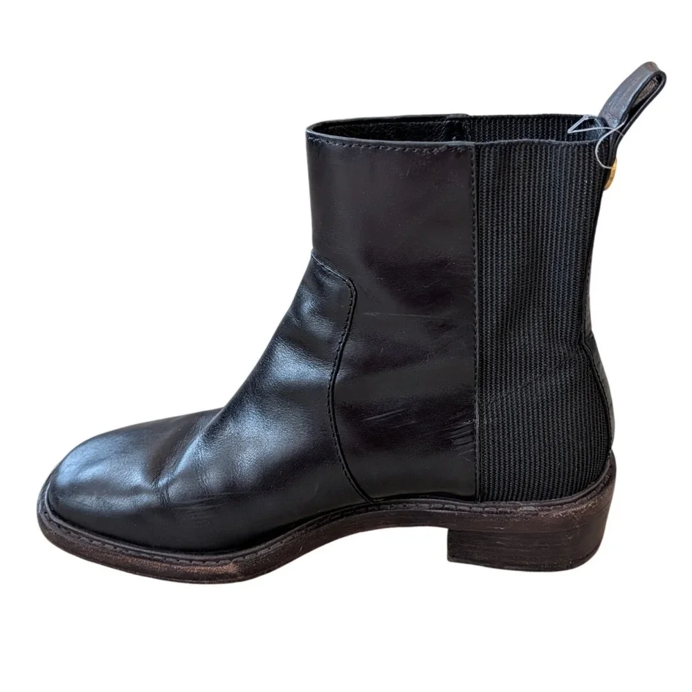 Tory Burch Women's‎ Black Leather Chelsea Ankle Boots Gold Logo Medallion-  8.5